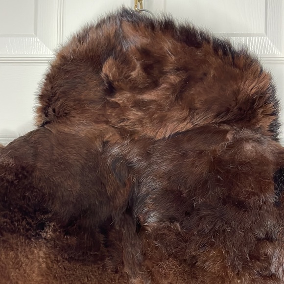 SPECIAL VINTAGE FUR COAT - Picture 6 of 17